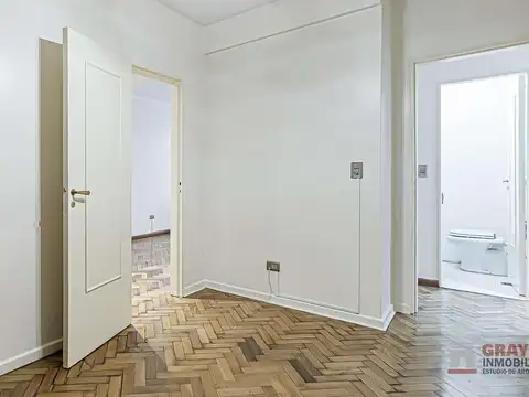 Azcuénaga 1000, Piso 5