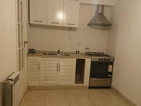 Casa 5 ambientes con 1 baño