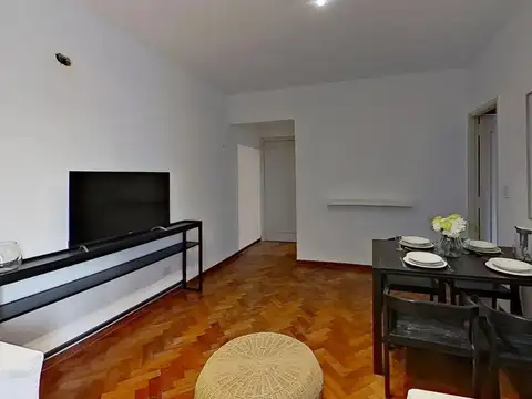 Alquiler Temporario en Recoleta. Amplio departamento de 2 Ambientes. Máximo confort.