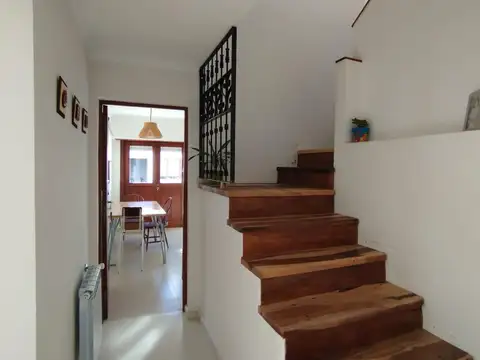 HERMOSO CHALET CINCO AMBIENTES - IDEAL VIVIENDA PERMANENTE
