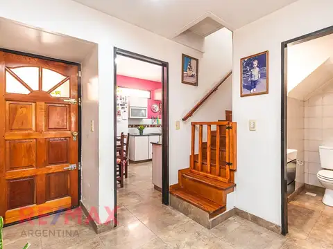 Depto Tipo Casa 4 ambientes con 2 baños