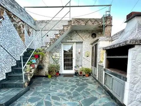 Depto Tipo Casa en Alquiler 61 años