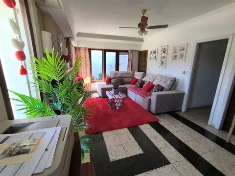 Casa 5 ambientes con 1 baño