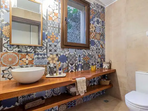 Casa en Venta con 6 cocheras