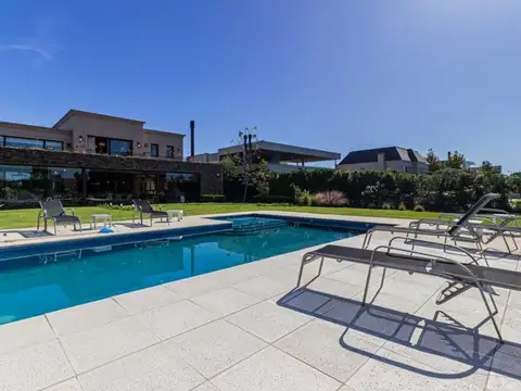 Casa en Venta al Oeste