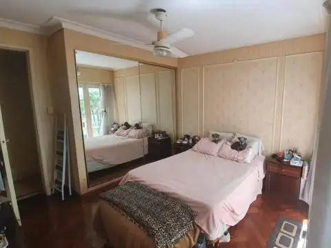 Depto Tipo Casa en Venta con 1 cocheras