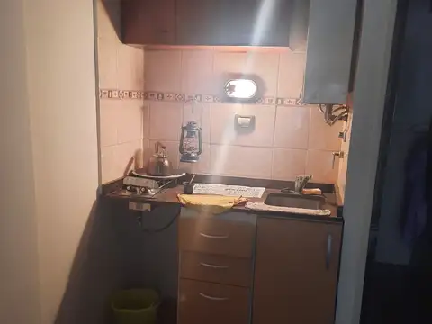 Comodo dpto. monoambiente. A pasos de Av. Libertador