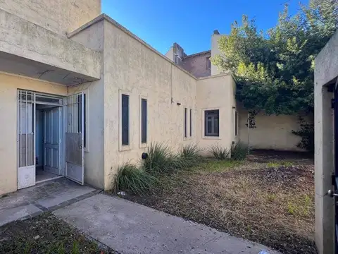 Casa en venta - 3 Dormitorios 2 Baños - Mercedes