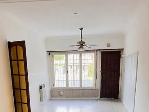 Depto Tipo Casa en Alquiler en Constitucion, $ 800.000