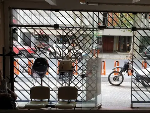 Local en Venta 51 años