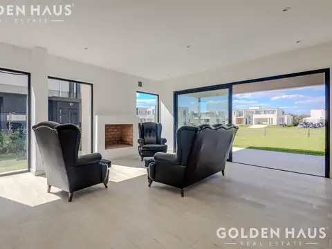 Casa 5 ambientes con 3 baños