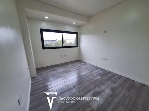 Casa en Venta en Zarate, USD 248.000