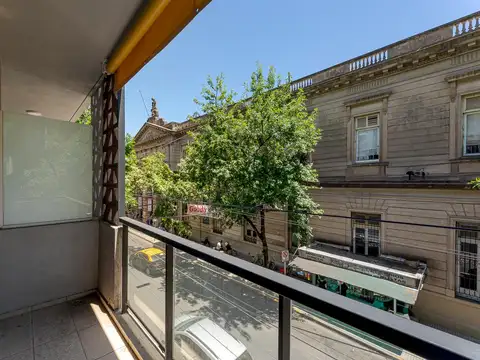 Alquiler departamento monoambiente con balcon al frente