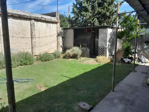 Casa en Venta con 5 cocheras