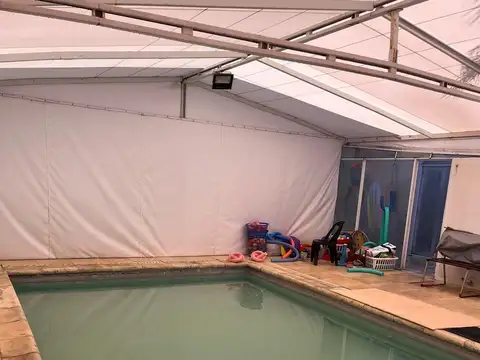 Local en Venta en Tapiales, USD 430.000