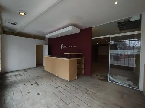 Venta Local de 411 m2 en Vicente López