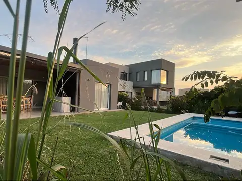 Casa en alquiler temporario en Santa Emilia, Pilar del Este