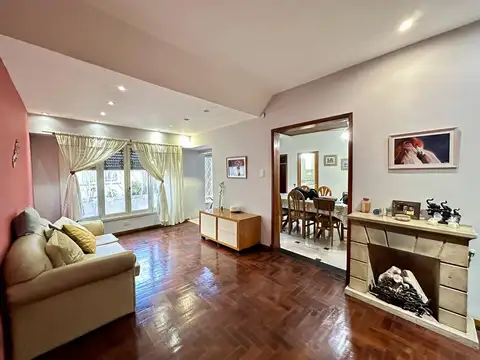 Depto Tipo Casa en Venta de 4 ambientes