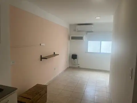 Departamento en Alquiler en Parque Chacabuco, $ 500.000