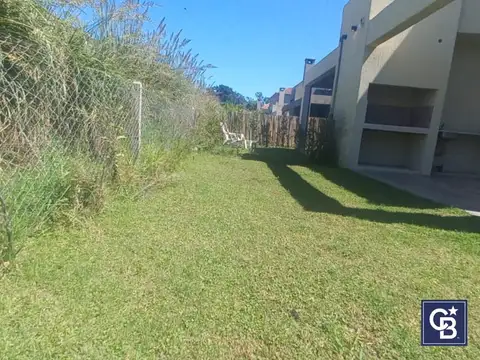 Depto Tipo Casa en Venta con 1 cocheras