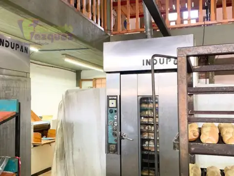 LOCAL EN VENTA  + FONDO DE COMERCIO