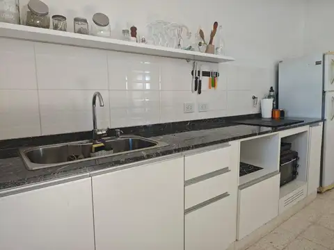 Casa 2 ambientes con 1 baño