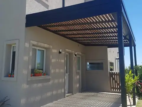 Casa en Alquiler de 3 dormitorios