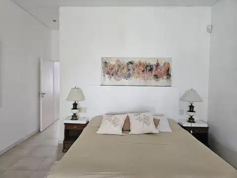 Casa en venta y alquiler  temporal de verano y durante el año, en Santa Bárbara, toda planta baja