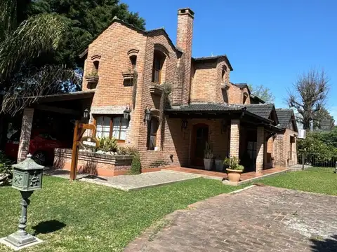 CASA EN VENTA SOBRE 2 LOTES EN BANCO PROVINCIA