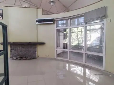 Oficina versatil- ideal espacio artistico o diseño/ taller / estudio contable / estudio juridico /