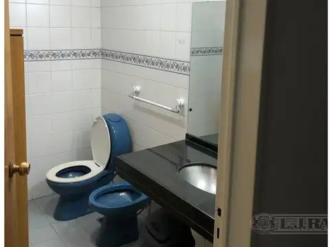 Local en Venta 30 años