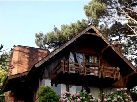 De Los Escualos 1500