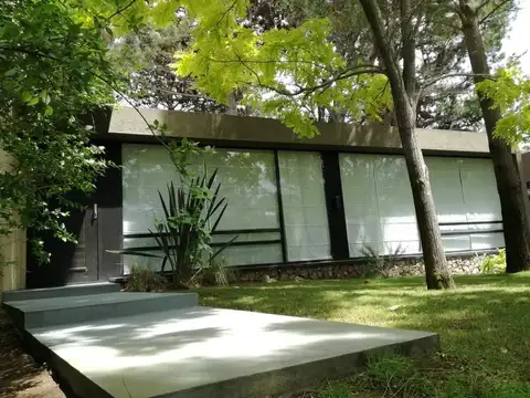 COSTA DEL ESTE - VENTA - CASA - FRENTE A INGRESO RESERVA - ACEPTA PERMUTA