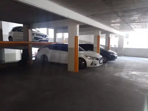 2 Cocheras en venta en Micro Centro