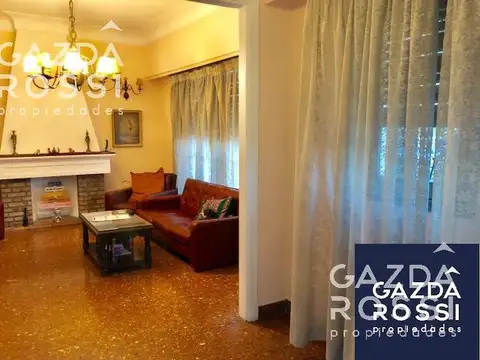 Casa en Venta en Adrogue, USD 135.000