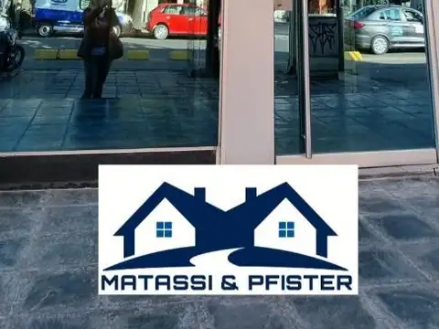 Oficina 6 ambientes con 3 baños