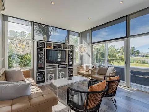 CASA EN VENTA EN LA CÁNDIDA