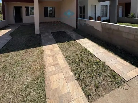 Casa en Venta en Colonia Caroya, USD 72.000