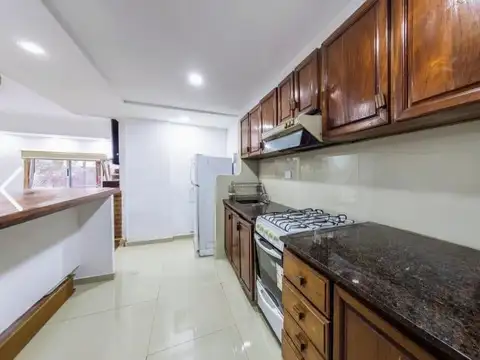 Casa en Venta con 5 cocheras