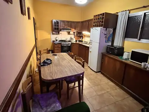 Depto Tipo Casa 4 ambientes con 2 baños
