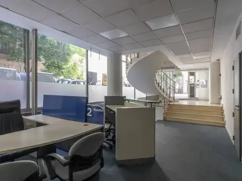 Local comercial en esquina – Quintana y Parera, Recoleta