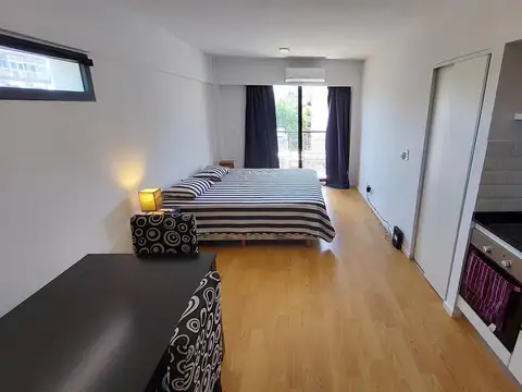 Juan Ramirez de Velasco  al 300