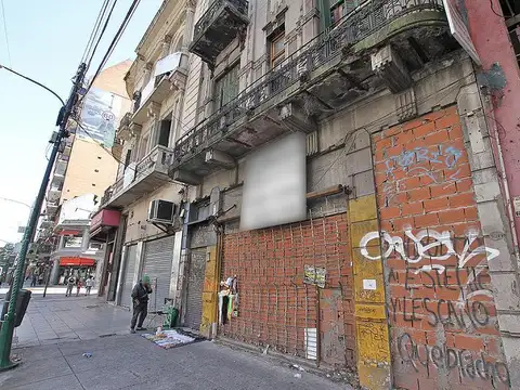 Gran terreno para 2885 metros vendibles sobre Av Rivadavia