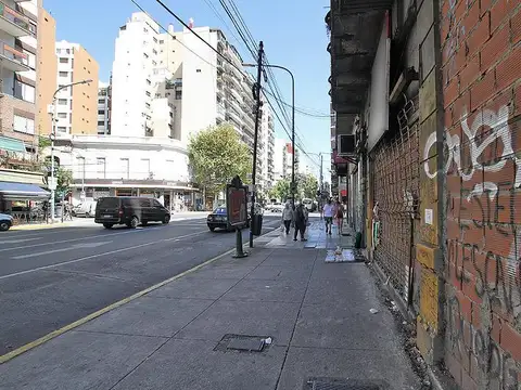 Avenida Rivadavia al 3300