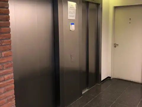 Zeballos 3300, Piso 1