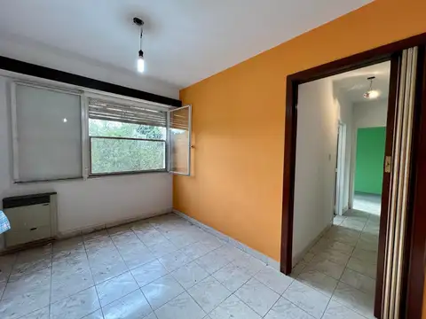 DEPARTAMENTO EN VENTA  DE CUATRO AMBIENTES UBICADO EN B° PIEDRABUENA EDIFICIO A