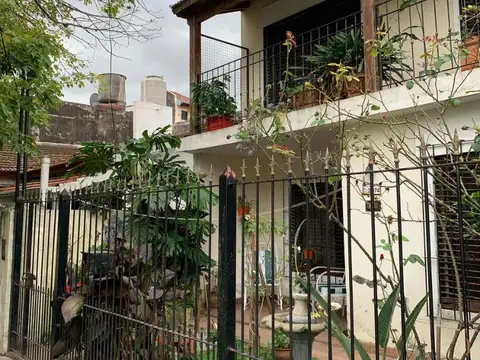 Eustoquio Frías 3700