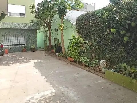 VENTA DE CASA EN BLOQUE MORON OPORTUNIDAD
