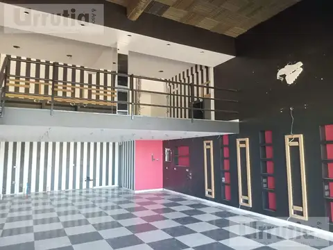 Complejo Eucaliptus - Colectora Norte de Acceso Oeste y Puente Brandsen   (Local B12)