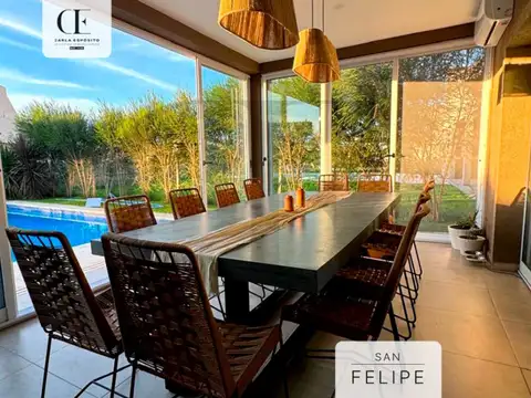 Casa en venta c/ cochera en Canning